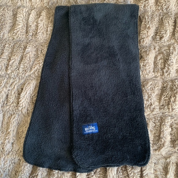 The Walking Company Soft Warm Fleece Scarf 🧣 - Picture 2 of 2